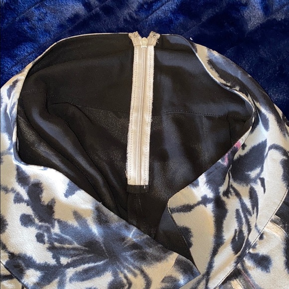 THE LIMITED. SILK MIDI SKIRT.SUBTLE FLORAL PATTERN - Picture 7 of 10